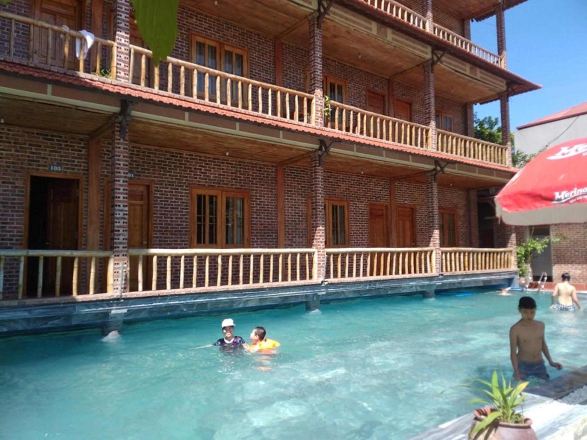Ho Nui Dinh Hotel Нин Бин Екстериор снимка