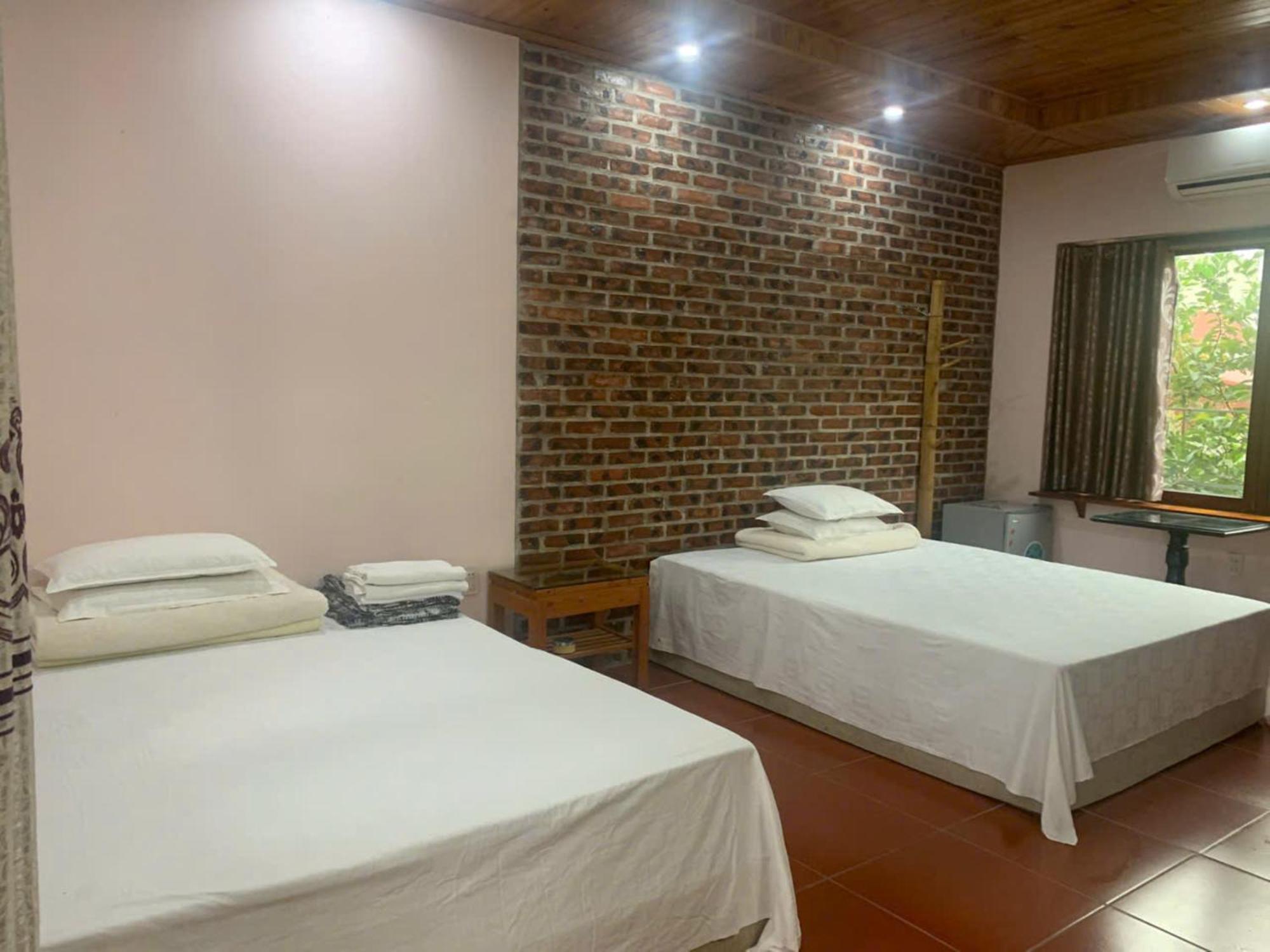 Ho Nui Dinh Hotel Нин Бин Екстериор снимка